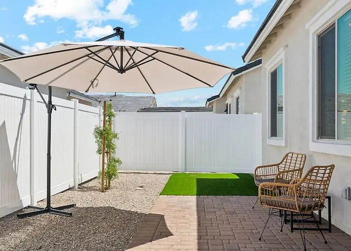 Apartment Luminous Sunrise In With Pool,bbq