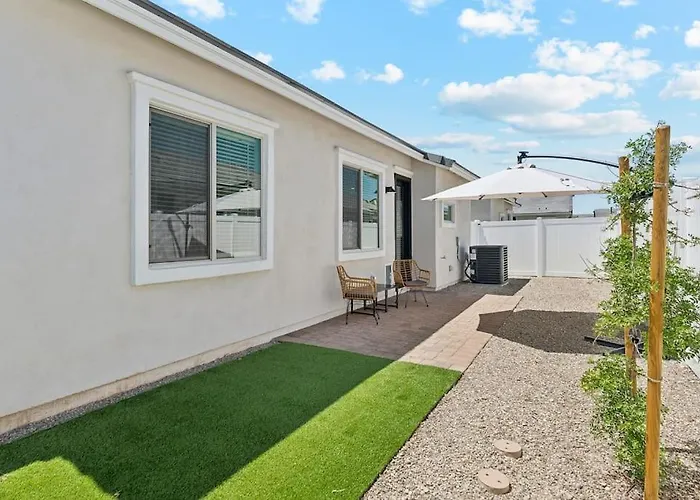 Apartment Luminous Sunrise In With Pool,bbq